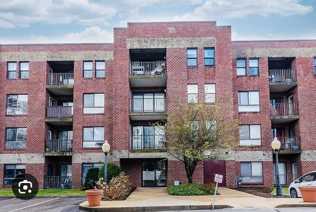 Boston, MA 02132,14 Heron St #410