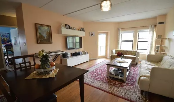 Boston, MA 02132,14 Heron St #410