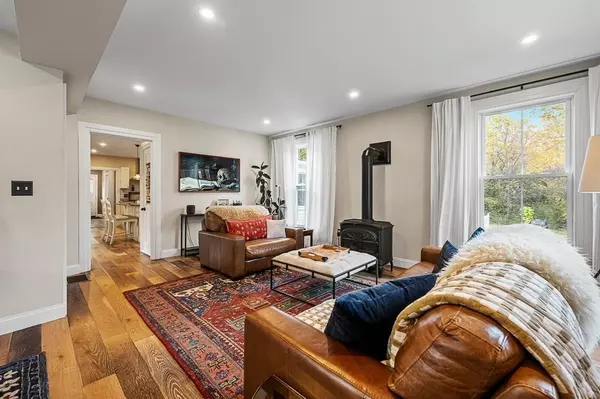 Mendon, MA 01756,13 Blackstone St