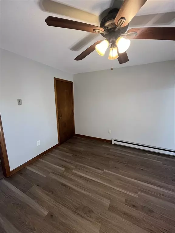 Dracut, MA 01826,35 School Street #7