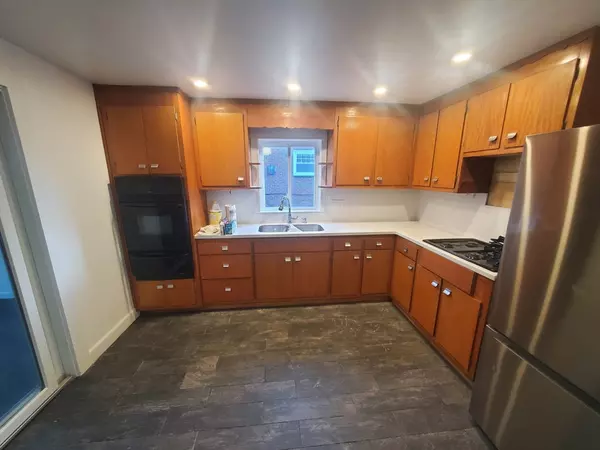 Boston, MA 02125,18 Denny Street #18