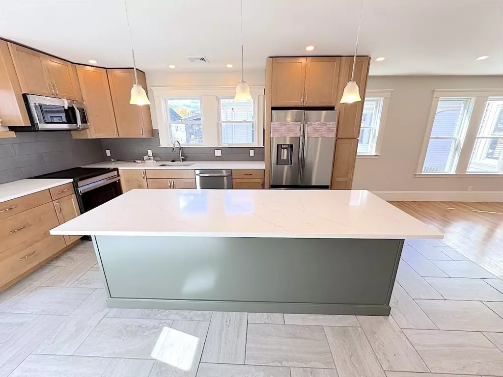 Arlington, MA 02474,14 White St. #2