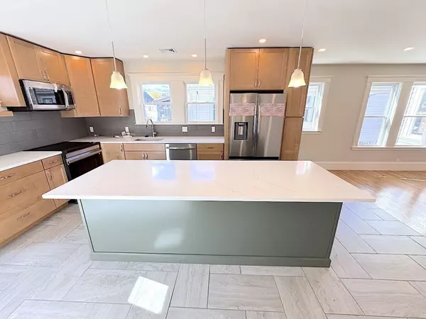 14 White St. #2, Arlington, MA 02474