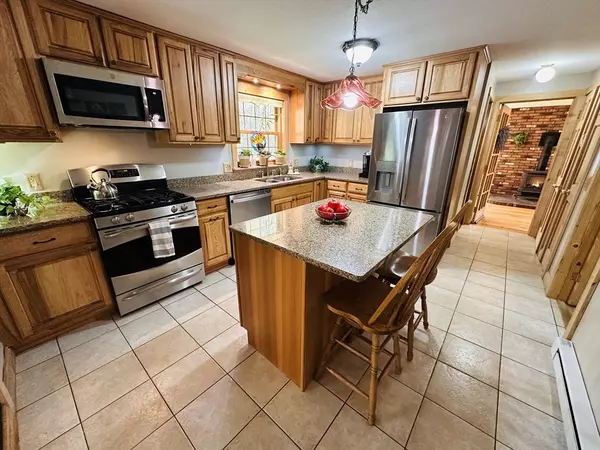 Belchertown, MA 01007,32 Sherwood Dr