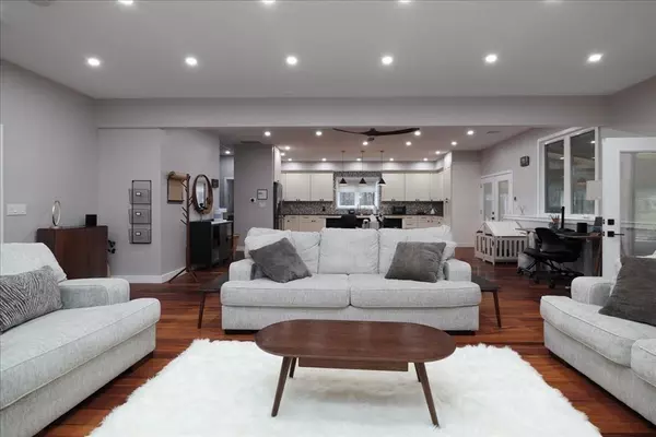 Upton, MA 01568,145 W River Street