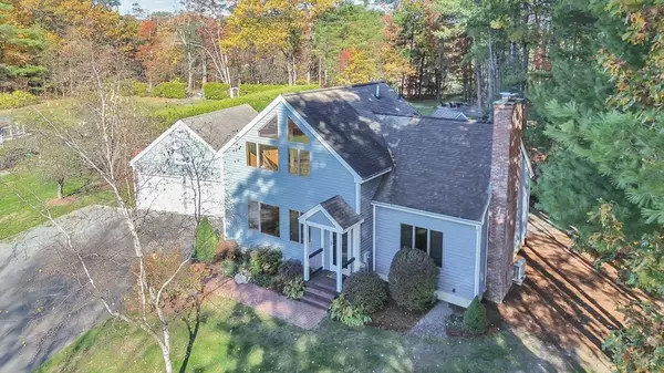 12 Pine Hill Rd, Easthampton, MA 01027