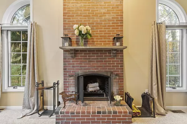 North Andover, MA 01845,660 Sharpners Pond Rd