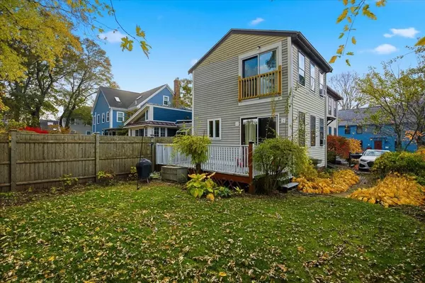 Newburyport, MA 01950,17 Madison Street