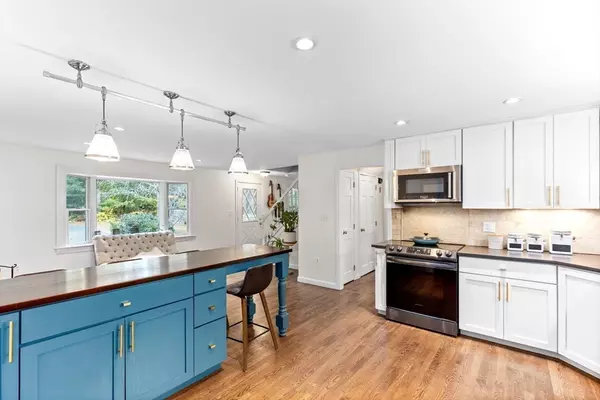 Marshfield, MA 02050,290 S River St