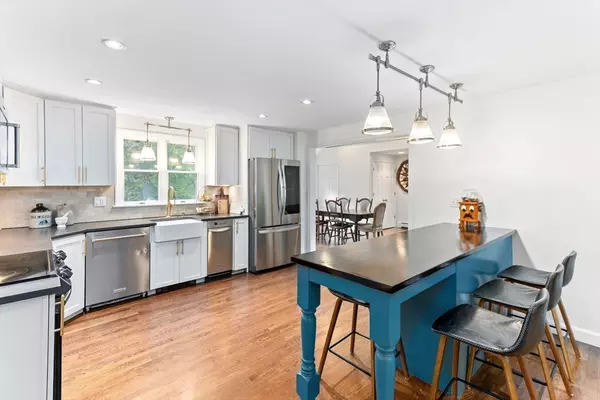 Marshfield, MA 02050,290 S River St