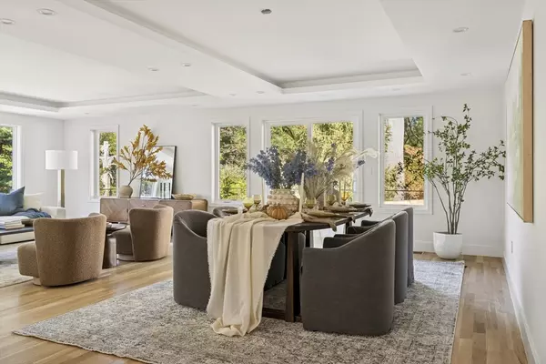 Newton, MA 02468,873 Chestnut Street