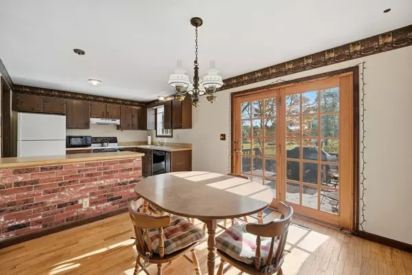 Agawam, MA 01030,27 Liswell Dr