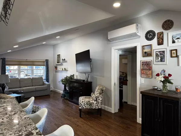 Southwick, MA 01077,16 Grandview St