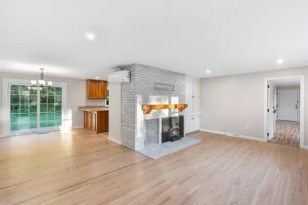 Yarmouth, MA 02675,34 Ridgewood Dr