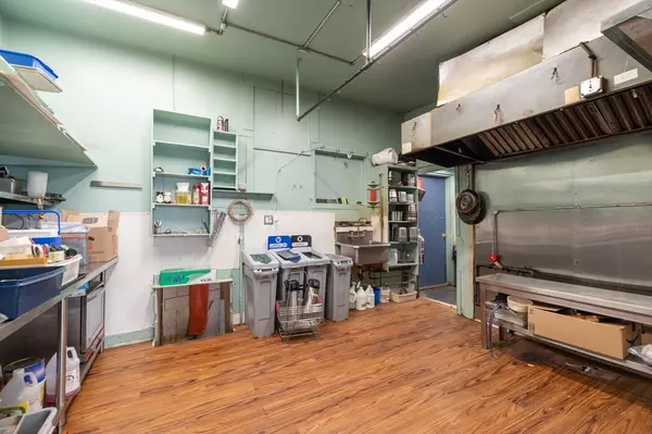 Gloucester, MA 01930,197 E. Main U:1&2