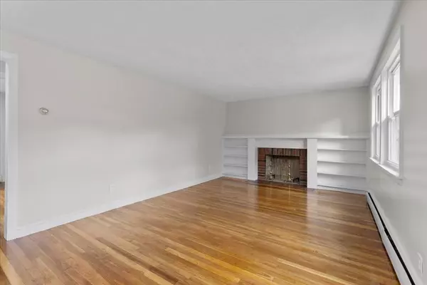 Dedham, MA 02026,187 Vincent Rd