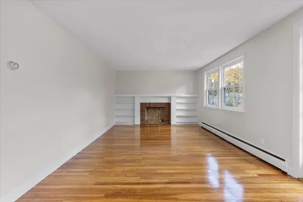 Dedham, MA 02026,187 Vincent Rd