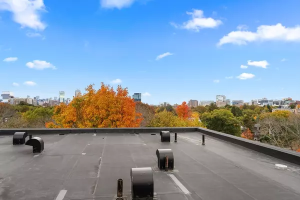 Boston, MA 02446,135 Pleasant #106