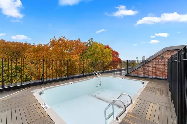 Boston, MA 02446,135 Pleasant #106