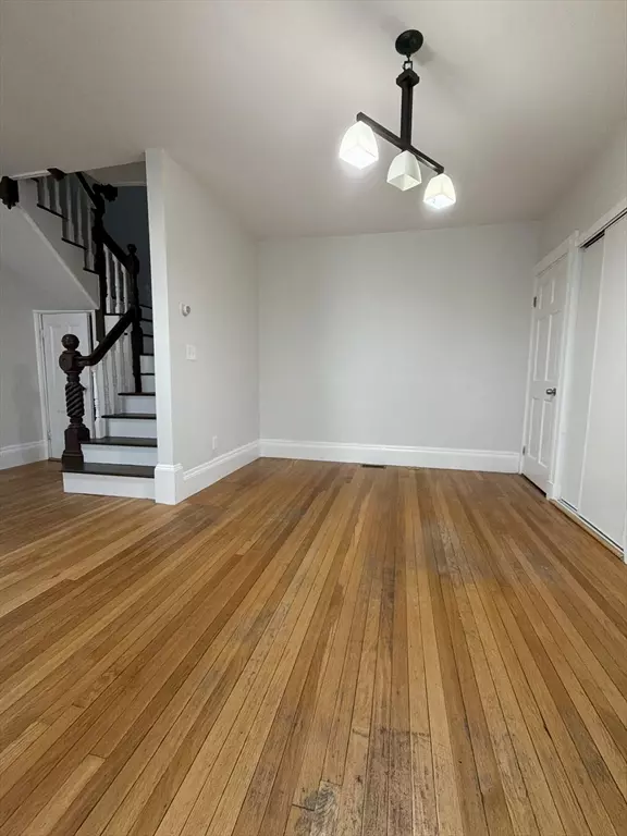 Newton, MA 02458,65 Pearl St