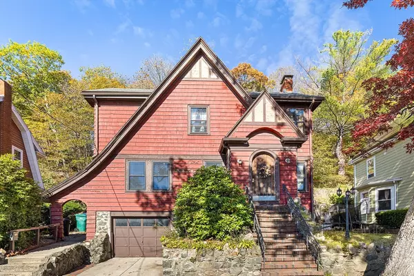 11 Linwood Rd, Lynn, MA 01905