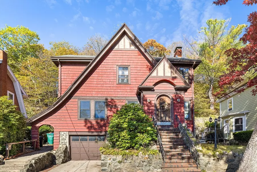 11 Linwood Rd, Lynn, MA 01905