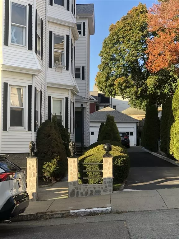 Fall River, MA 02721,452 Osborn Street