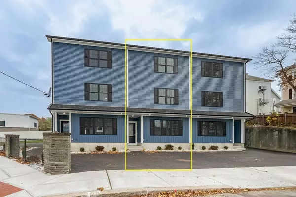 Fall River, MA 02723,217 Earle St #2