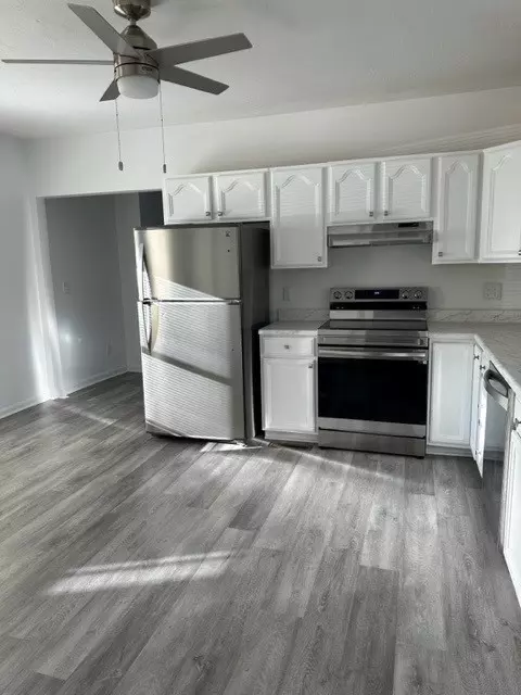 Hopkinton, MA 01748,6 Mayhew St #1L