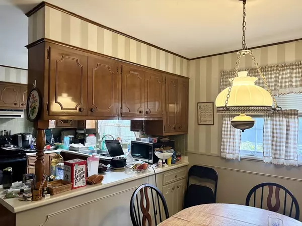 New Bedford, MA 02740,2 Howland Ter