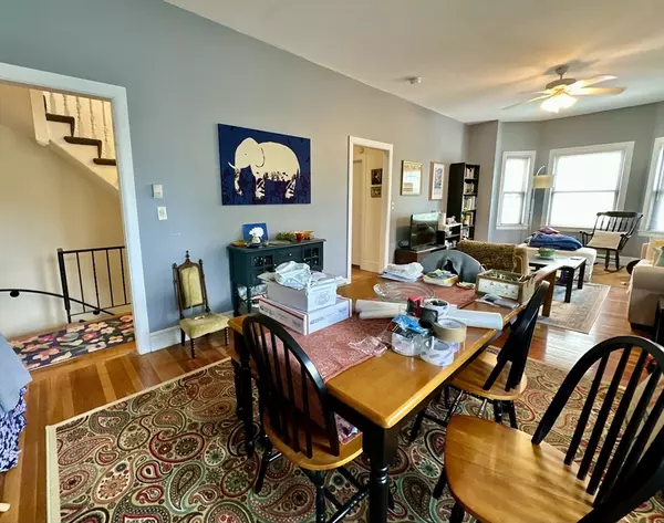 Boston, MA 02130,512 Centre St #2