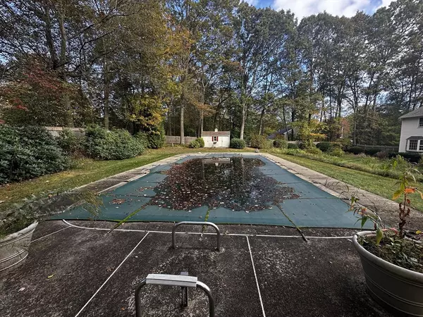 Franklin, MA 02038,208 Irondequoit Rd