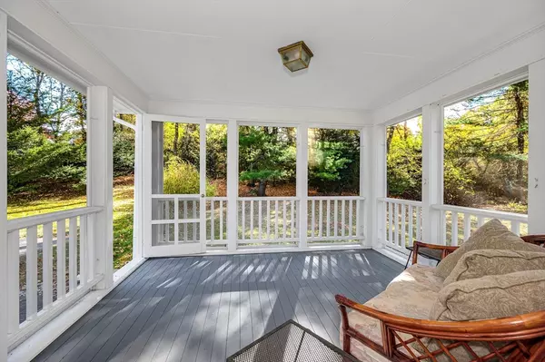 Chelmsford, MA 01824,37 Berkeley Dr