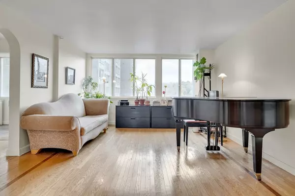 Brookline, MA 02445,1731 Beacon St #717