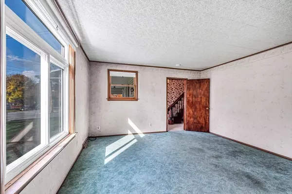 Chicopee, MA 01020,43 Pine St