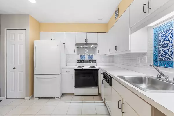 Salem, MA 01970,50 Freedom Hollow #407