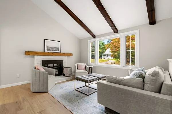 Acushnet, MA 02743,293 Mendall Rd