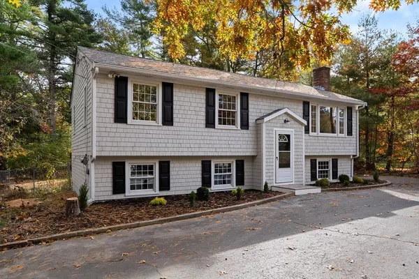 Acushnet, MA 02743,293 Mendall Rd