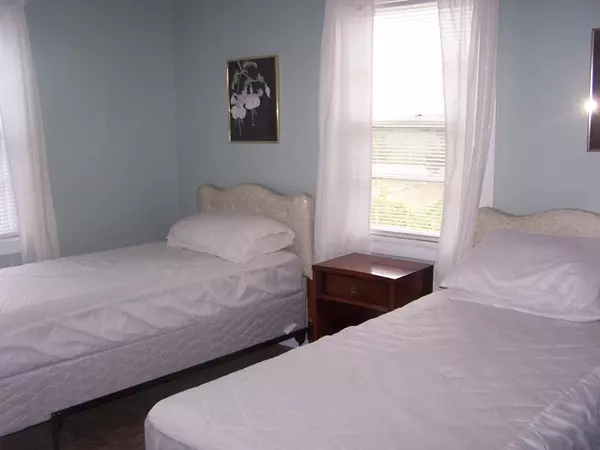 Sandwich, MA 02532,334 Phillips