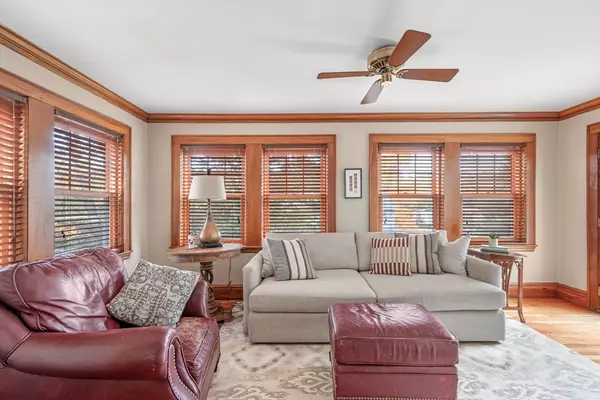 Medford, MA 02155,14 Ivy Rd