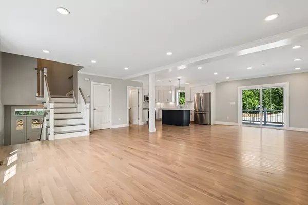 Wakefield, MA 01880,3 Hickory Hill #1