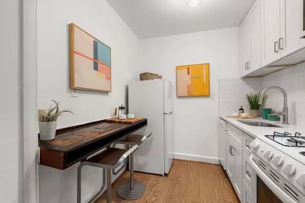 Cambridge, MA 02138,50 Follen Street #109