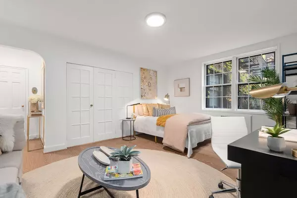 Cambridge, MA 02138,50 Follen Street #109