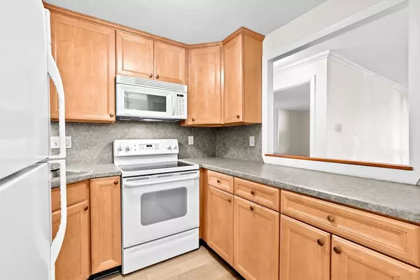 Weymouth, MA 02191,79 Fountain Lane #3