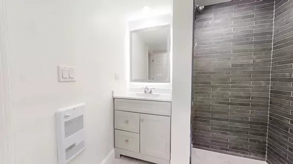 Waltham, MA 02452,10 A Beaver Brook Road #1