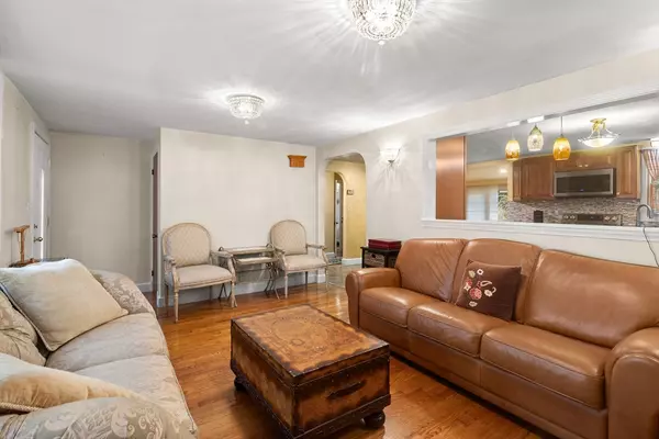 Topsfield, MA 01983,54 Willowdale Rd