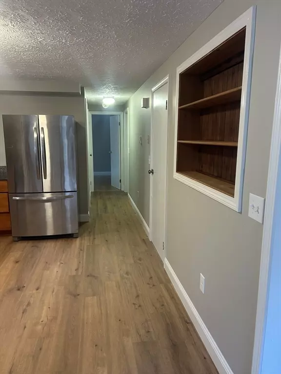 Holden, MA 01520,67 Donald Avenue