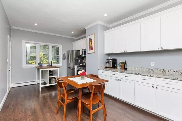 Boston, MA 02128,117 Falcon St #3