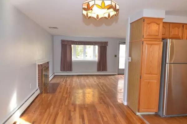 Woburn, MA 01801,10 Carson Rd #0