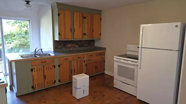 Paxton, MA 01612,289 Richards Ave